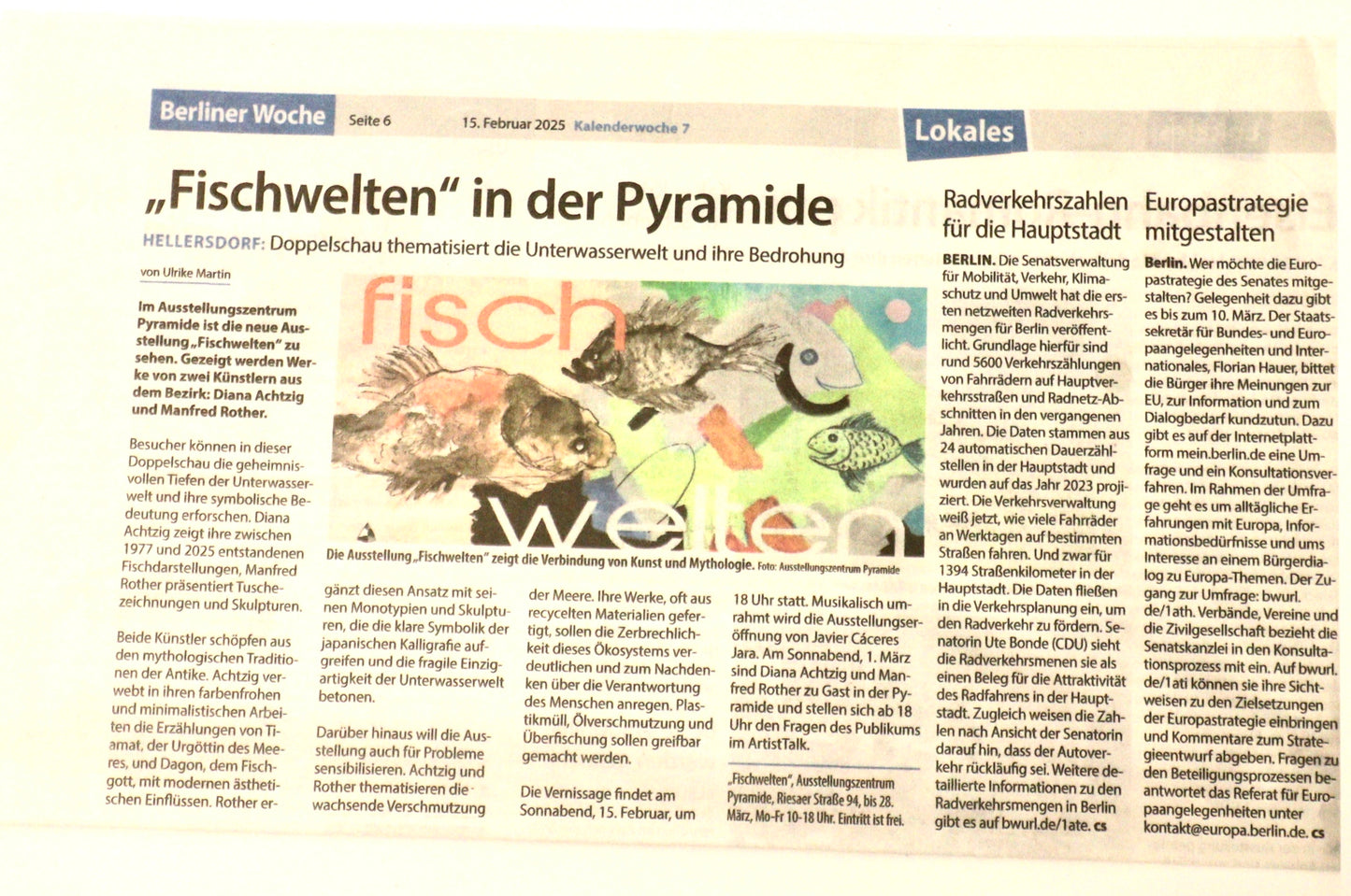 Gemälde:"Weiße Katze mit Fisch vor dem Meer" – Tierportrait + Symbolik der Hoffnung